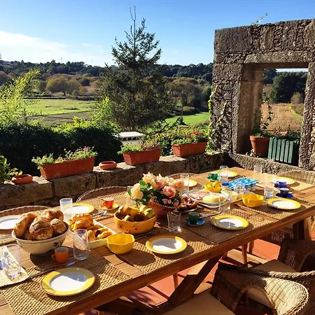 Liiiving In Moledo - Countryside Pool